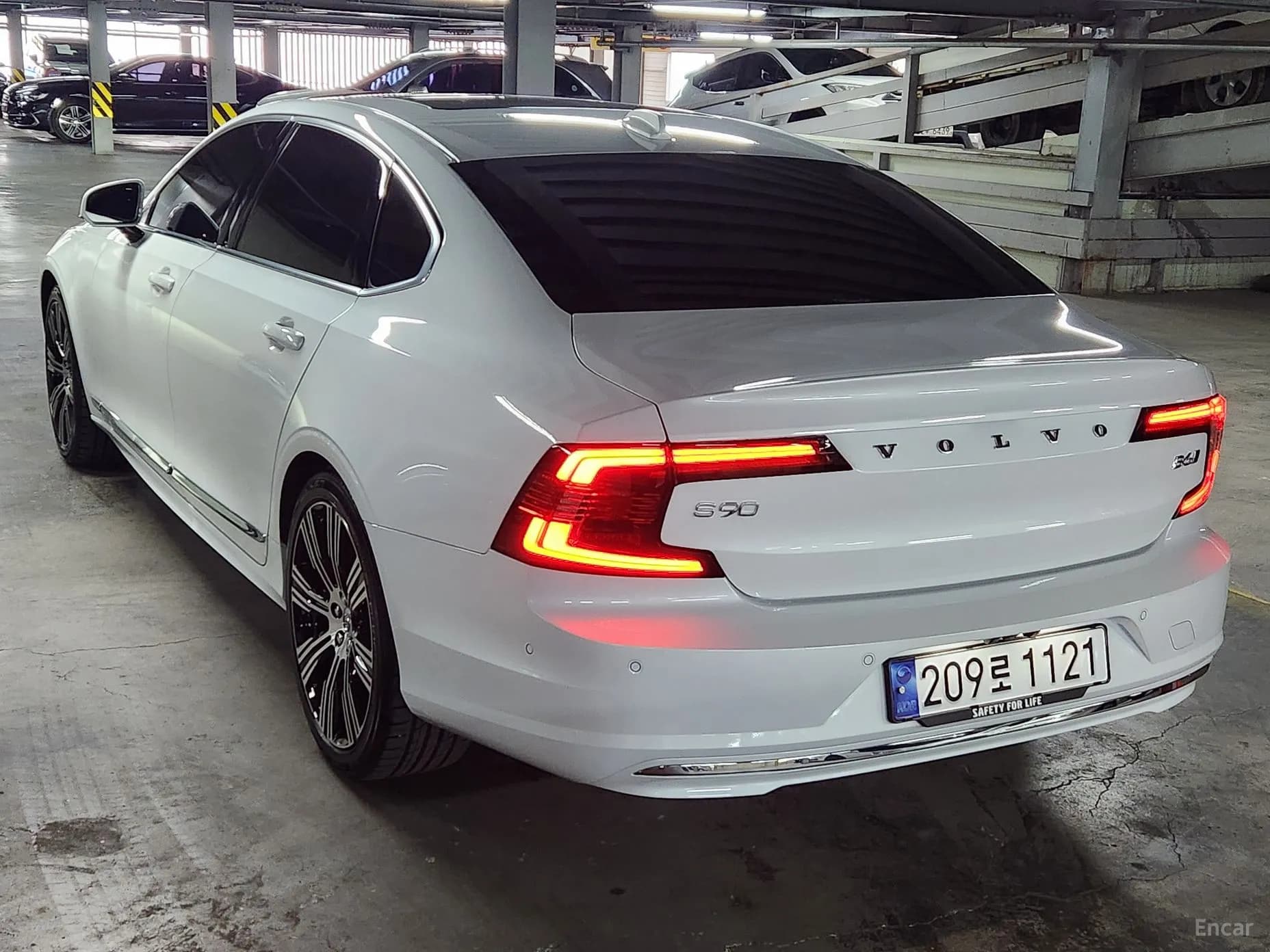 S90