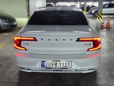 S90