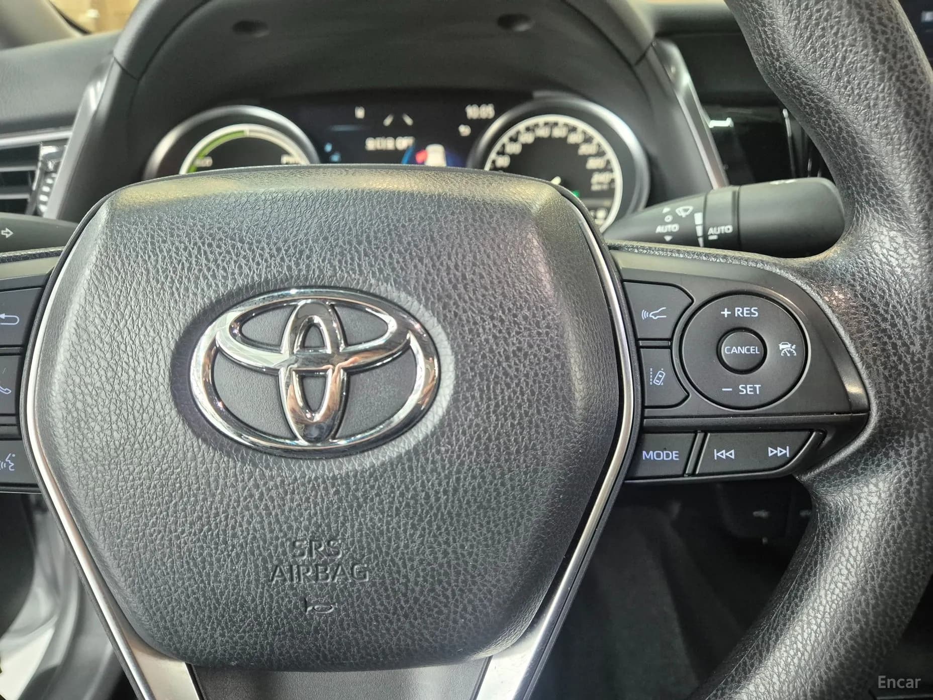 Camry (XV70)