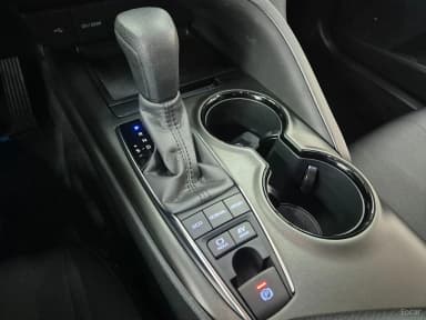 Camry (XV70)