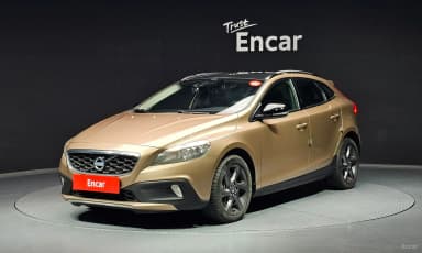 V40 Cross Country