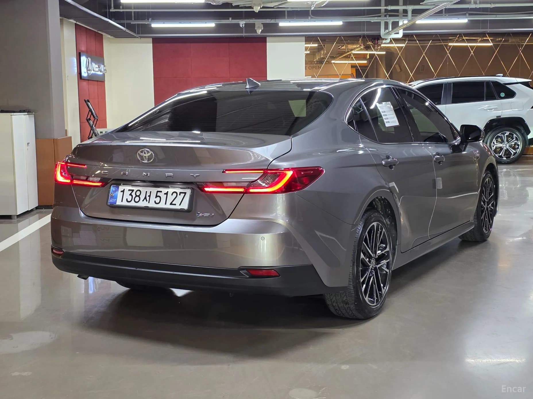 Camry (XV80)