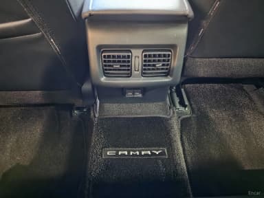 Camry (XV80)