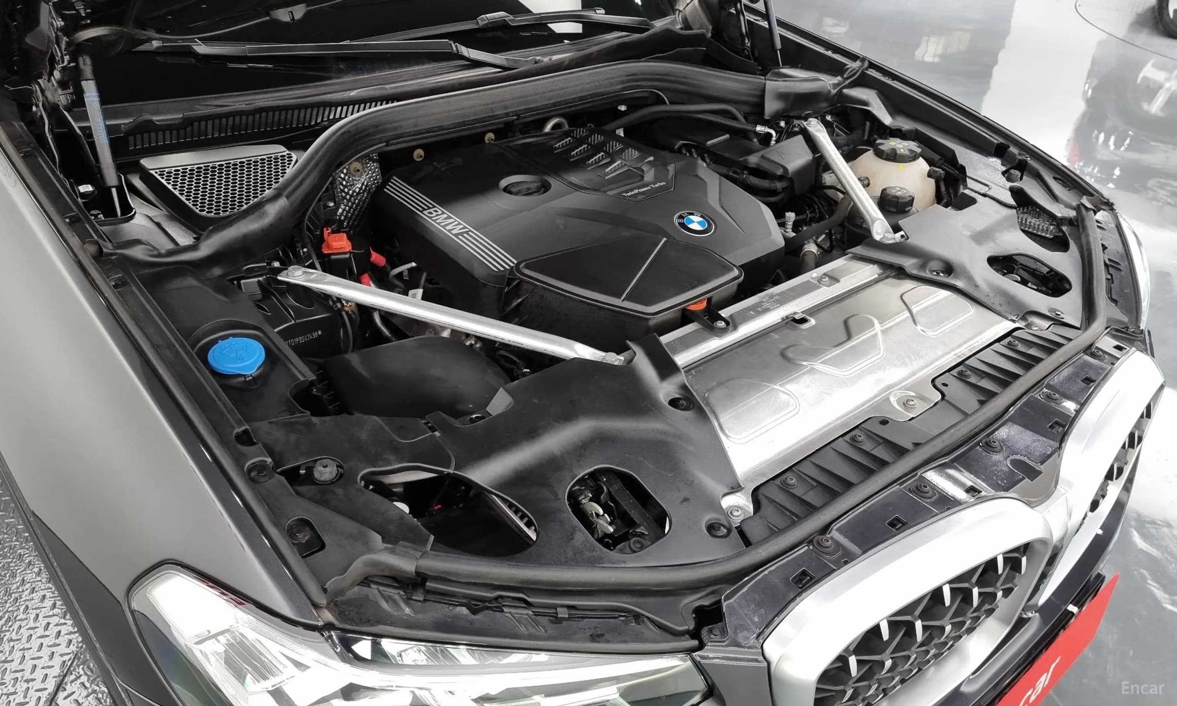 X4 (G02)