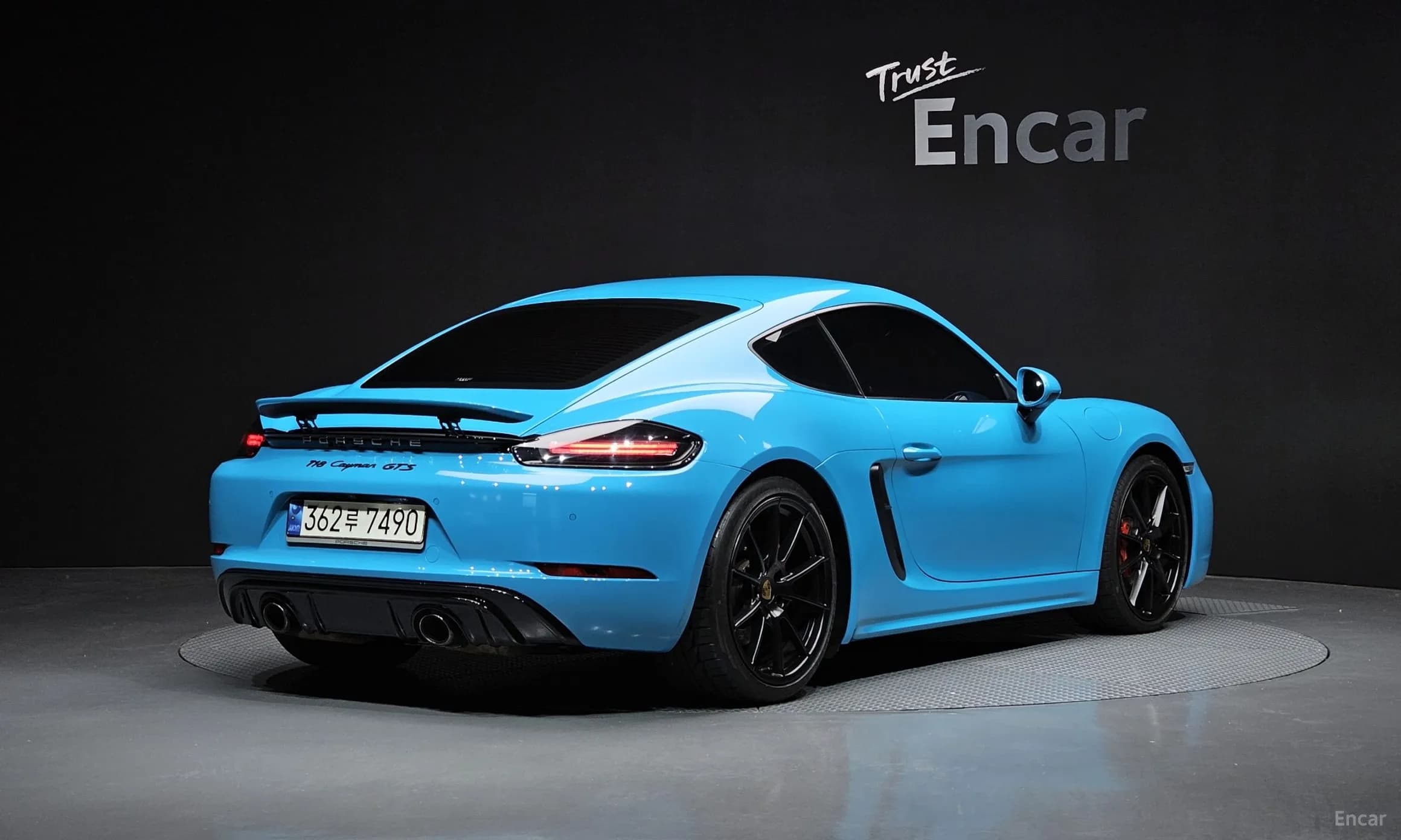 718 Cayman