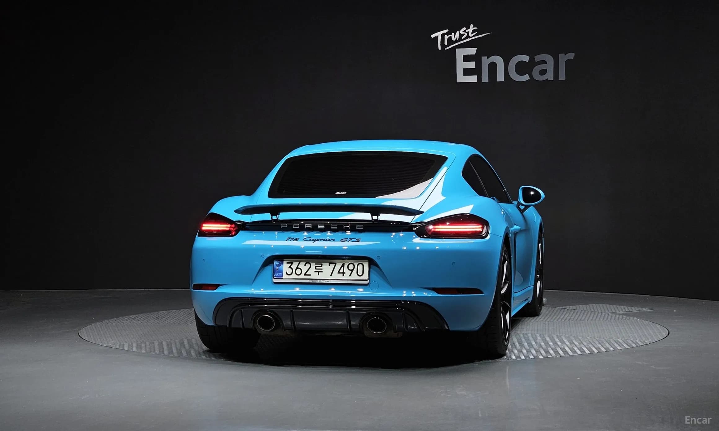 718 Cayman