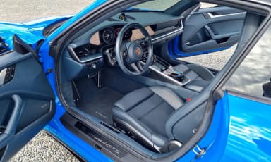 911 (992)