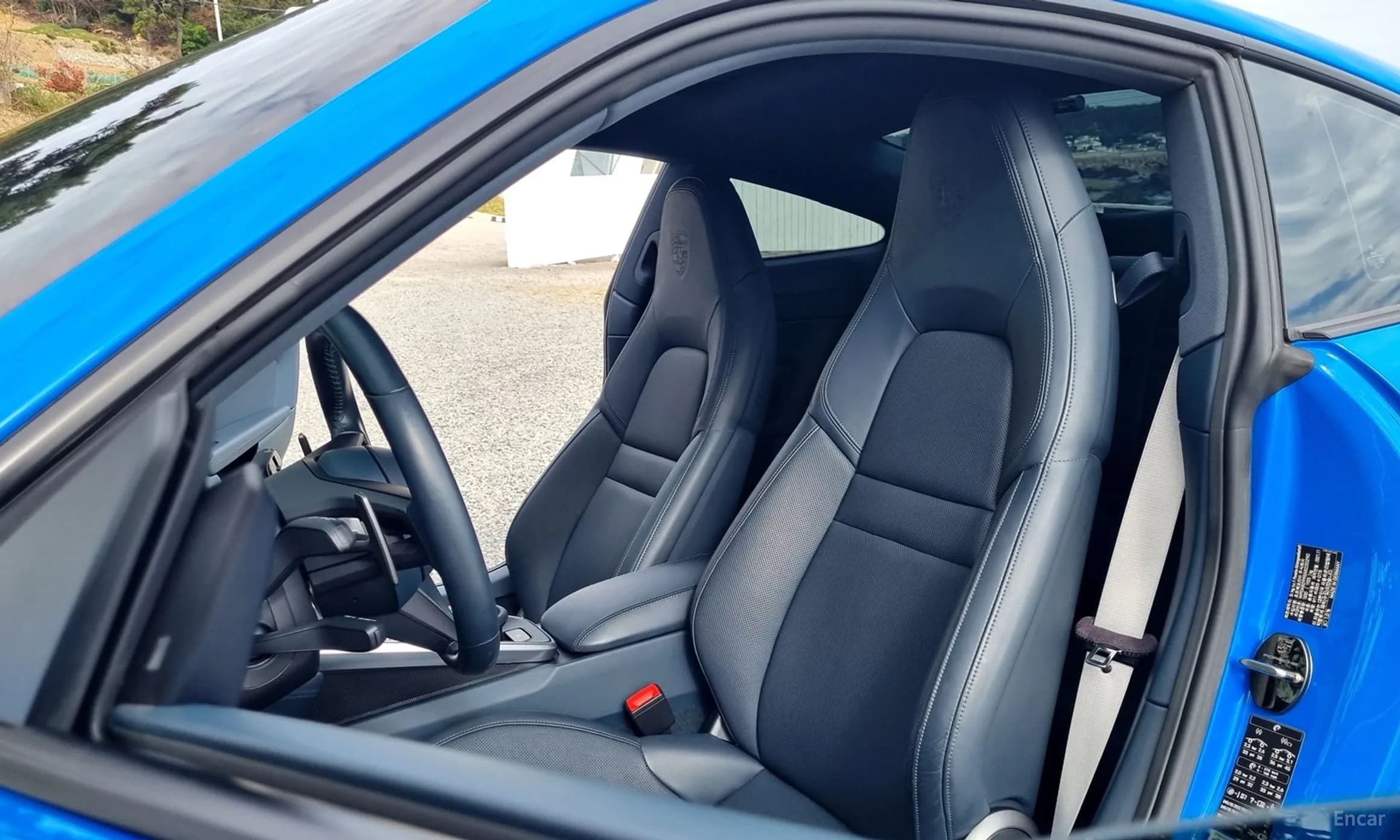 911 (992)