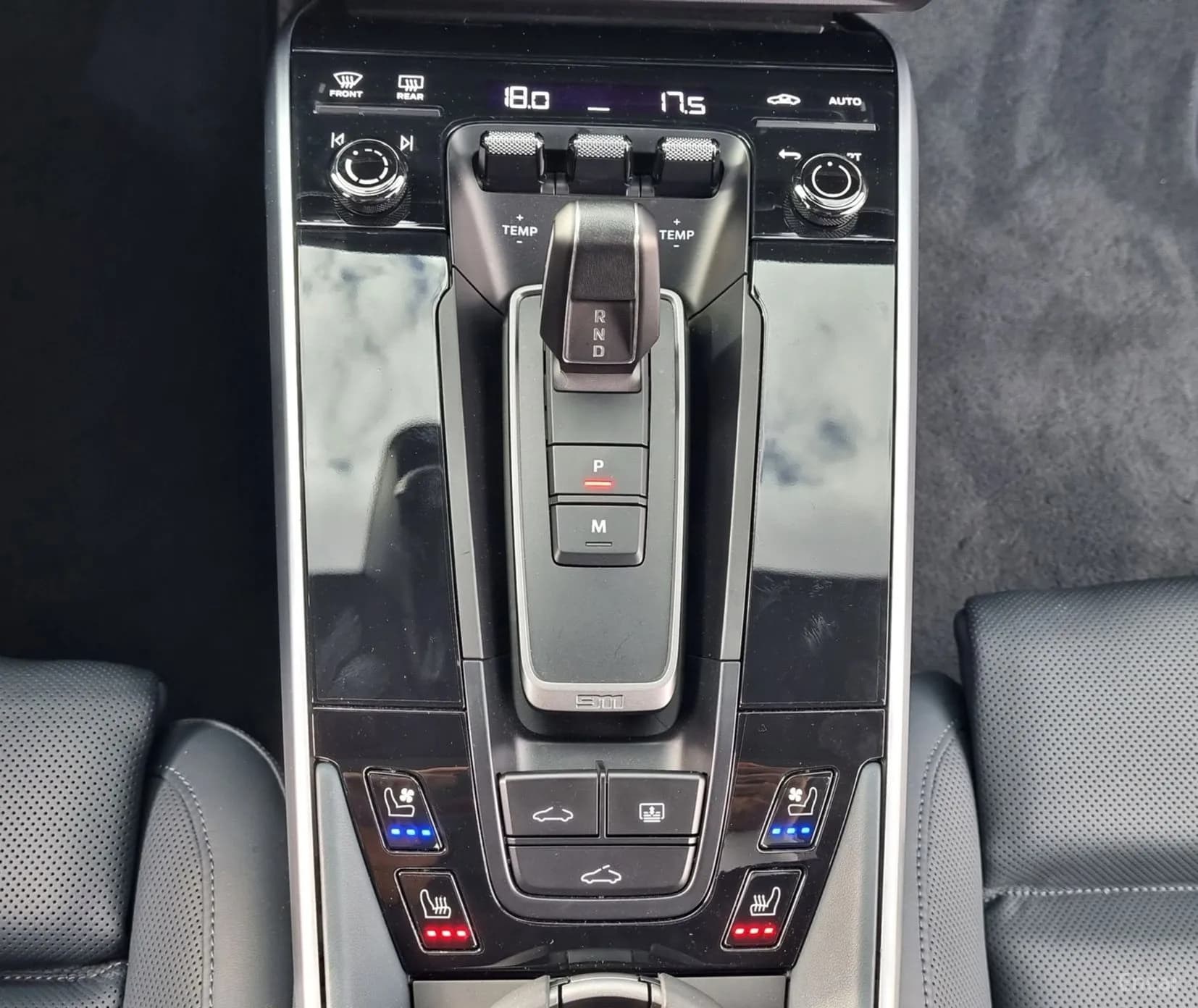 911 (992)