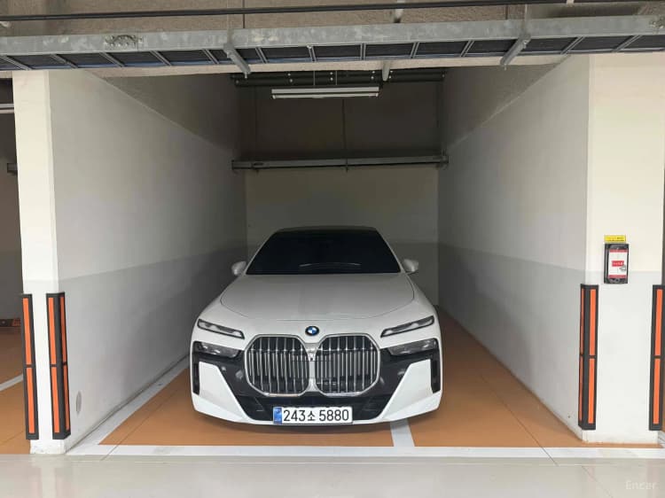 7 Series (G70)