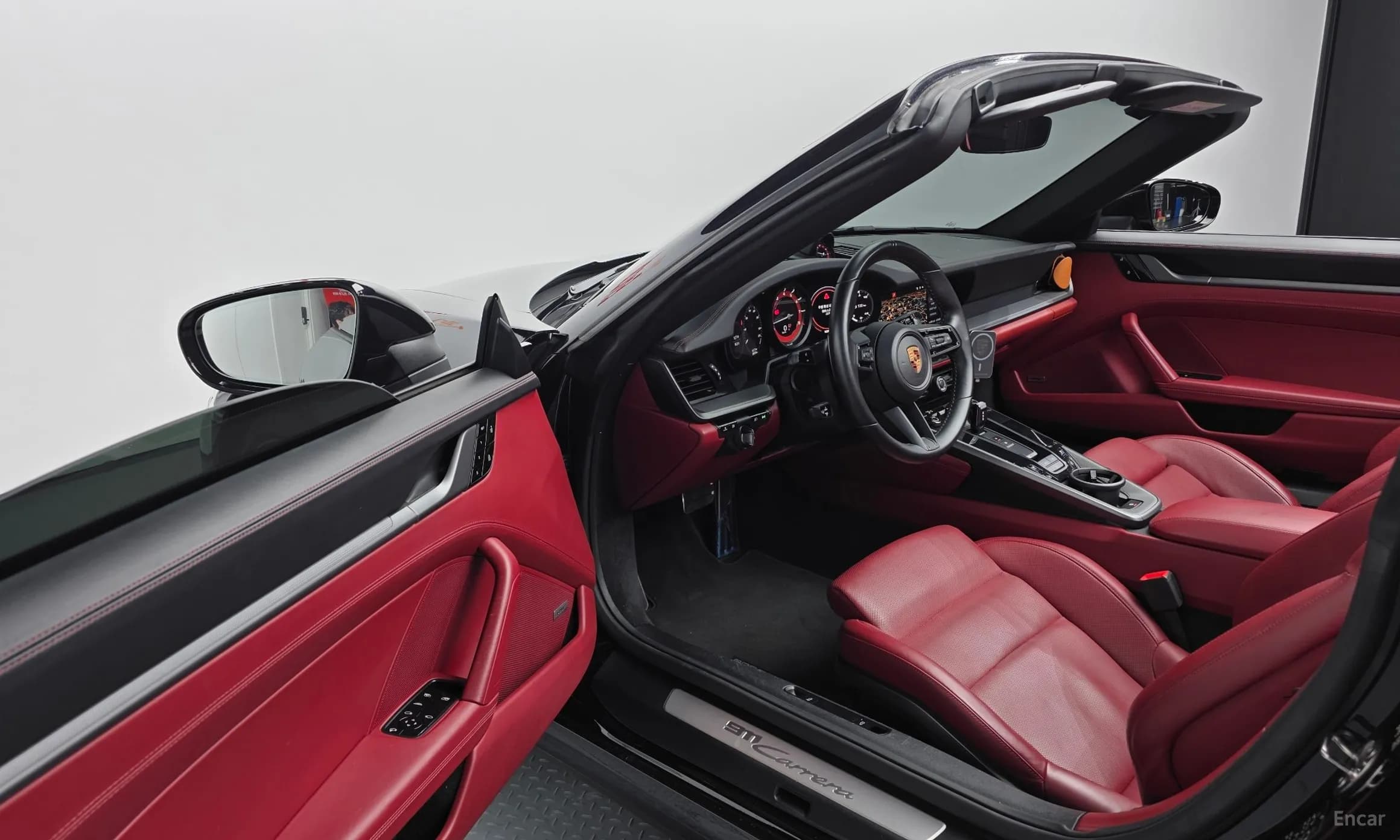 911 (992)