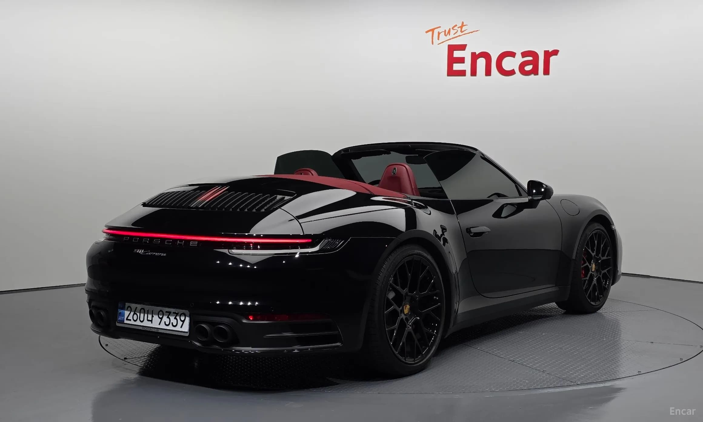 911 (992)