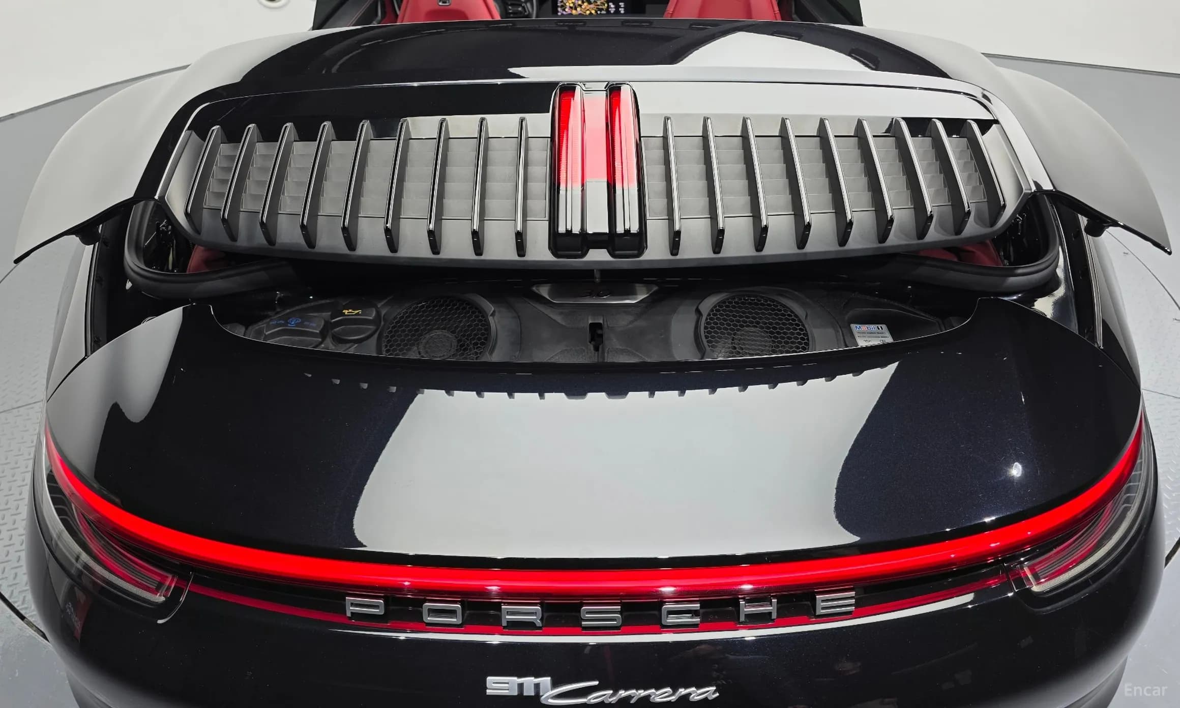 911 (992)