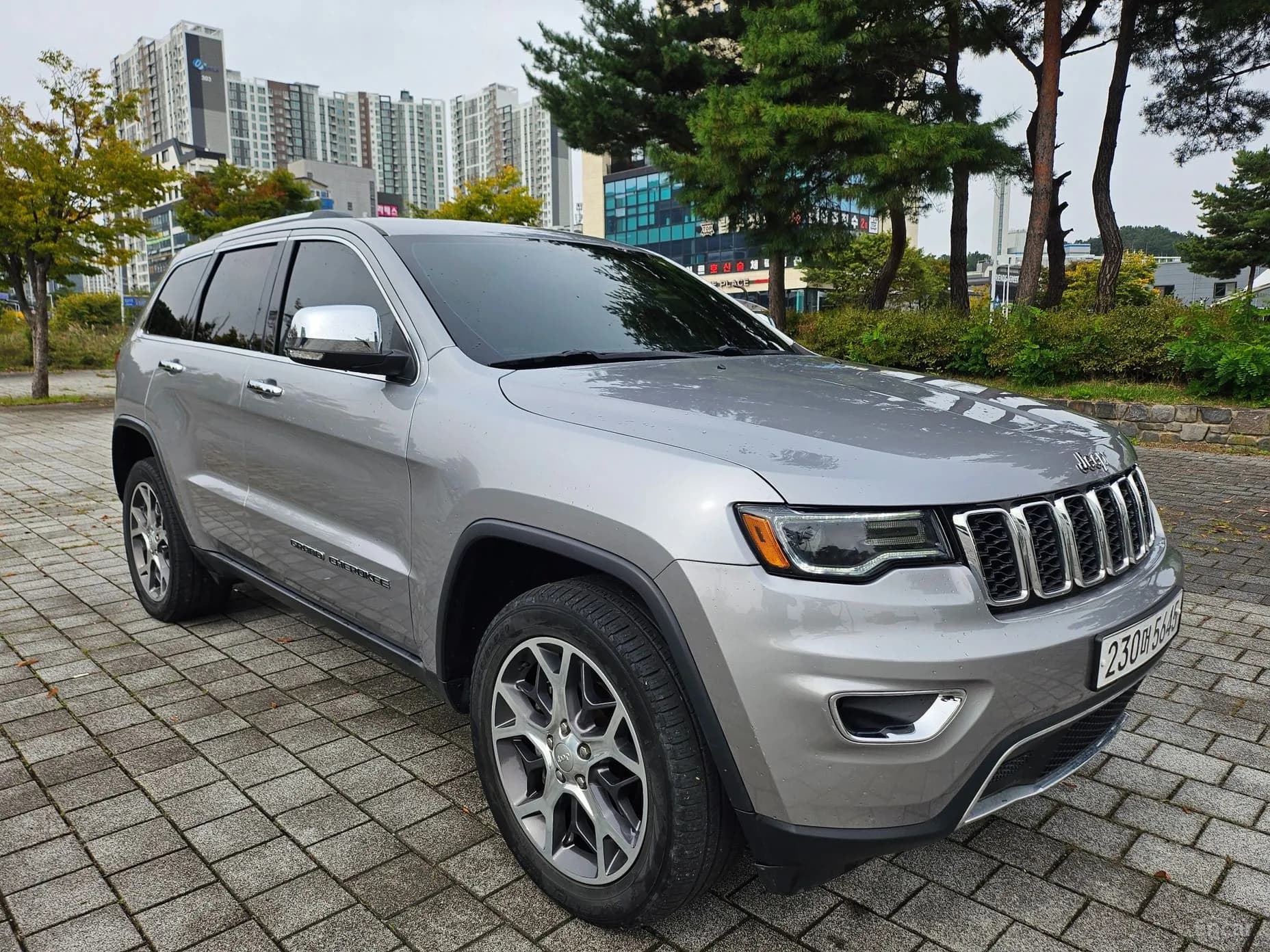 Grand Cherokee