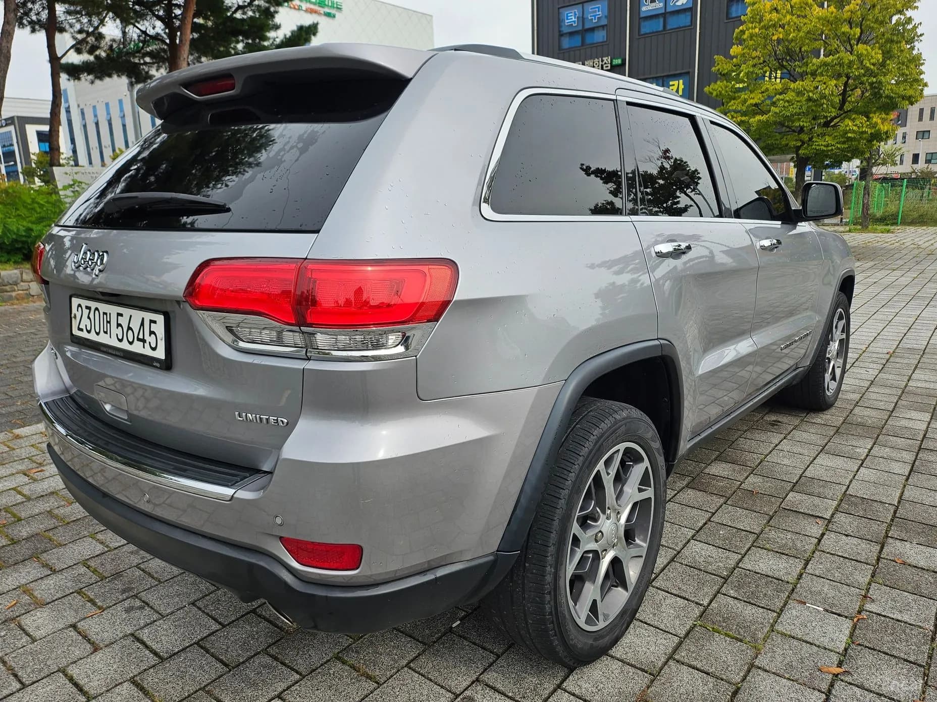 Grand Cherokee