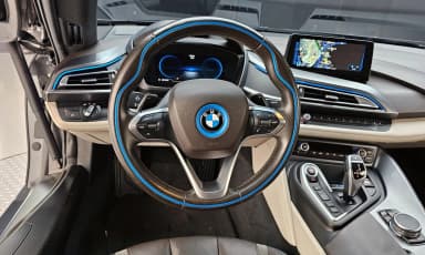 i8