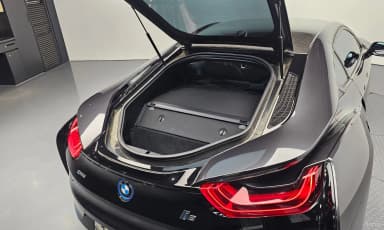 i8