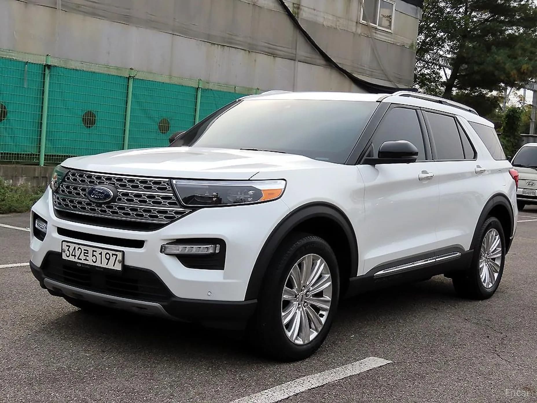 Explorer 6th Generation