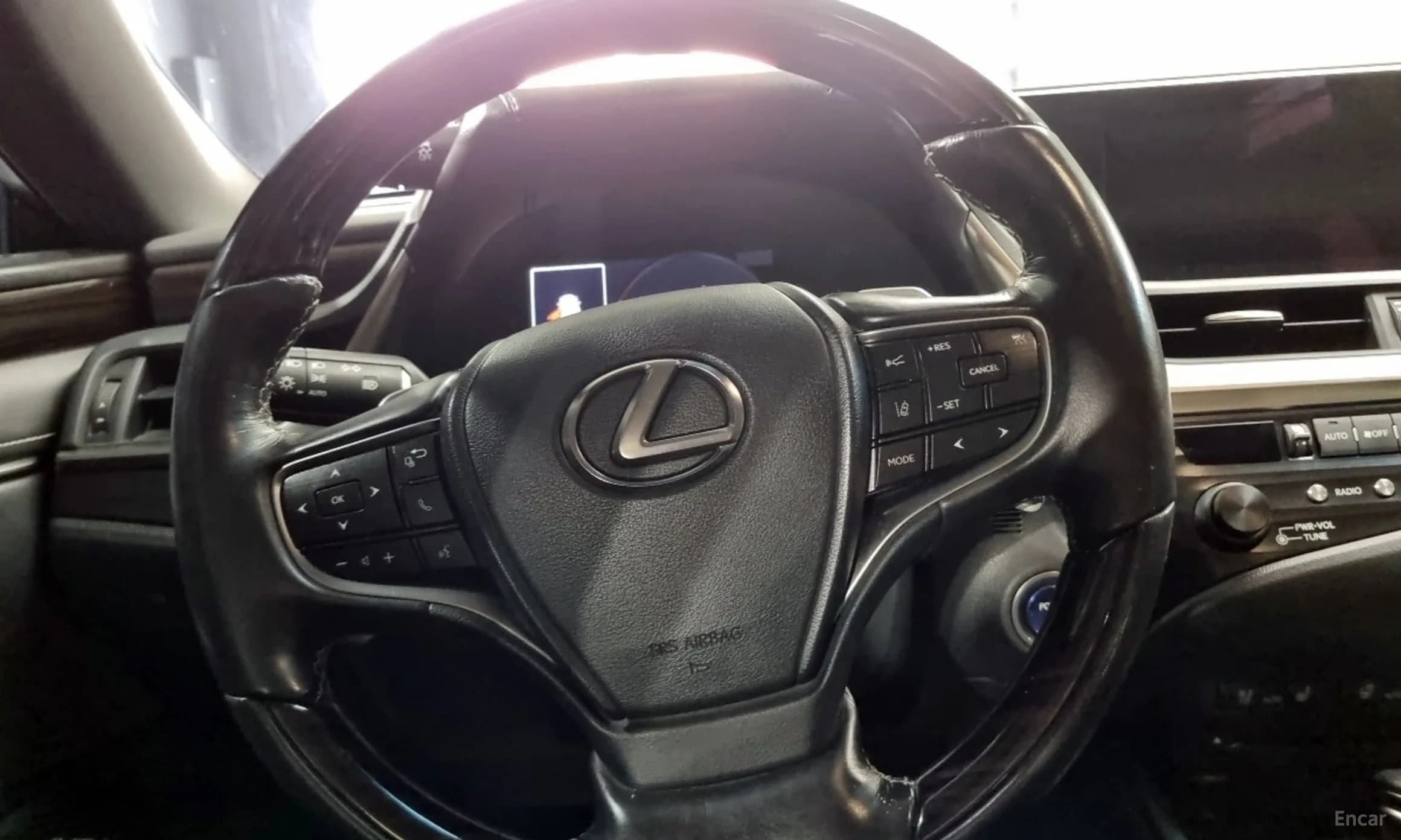 ES300h 7th Generation