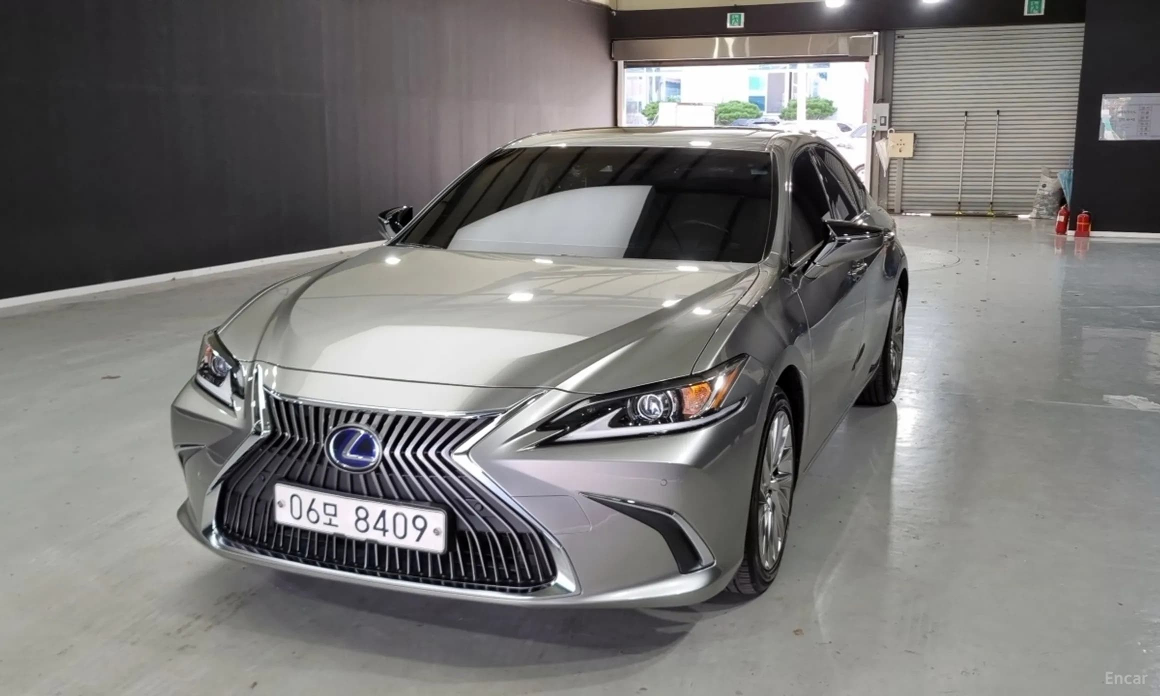 ES300h 7th Generation