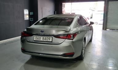ES300h 7th Generation