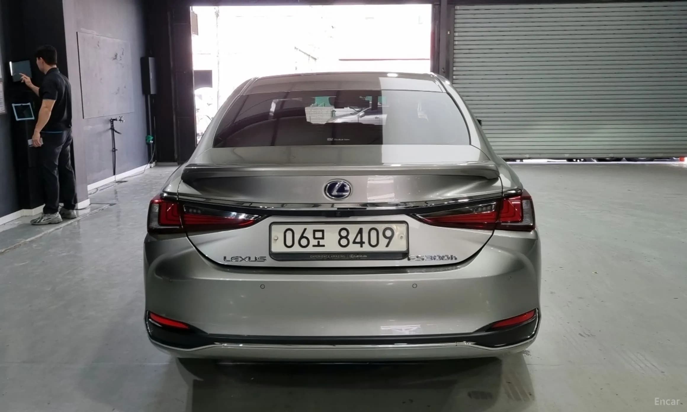 ES300h 7th Generation
