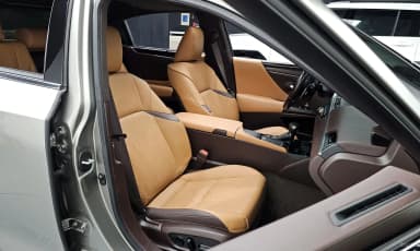 ES300h 7th Generation