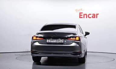 ES300h 7th Generation