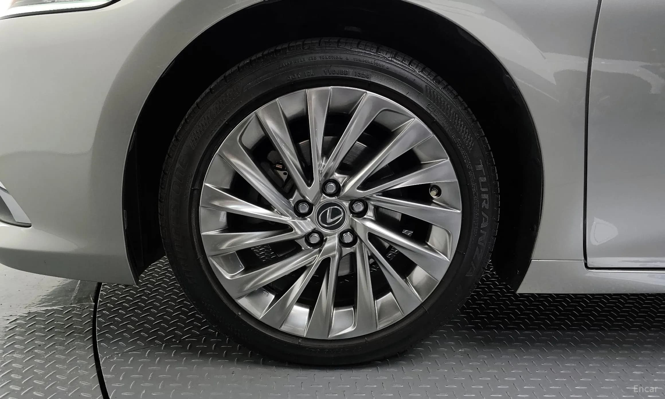 ES300h 7th Generation