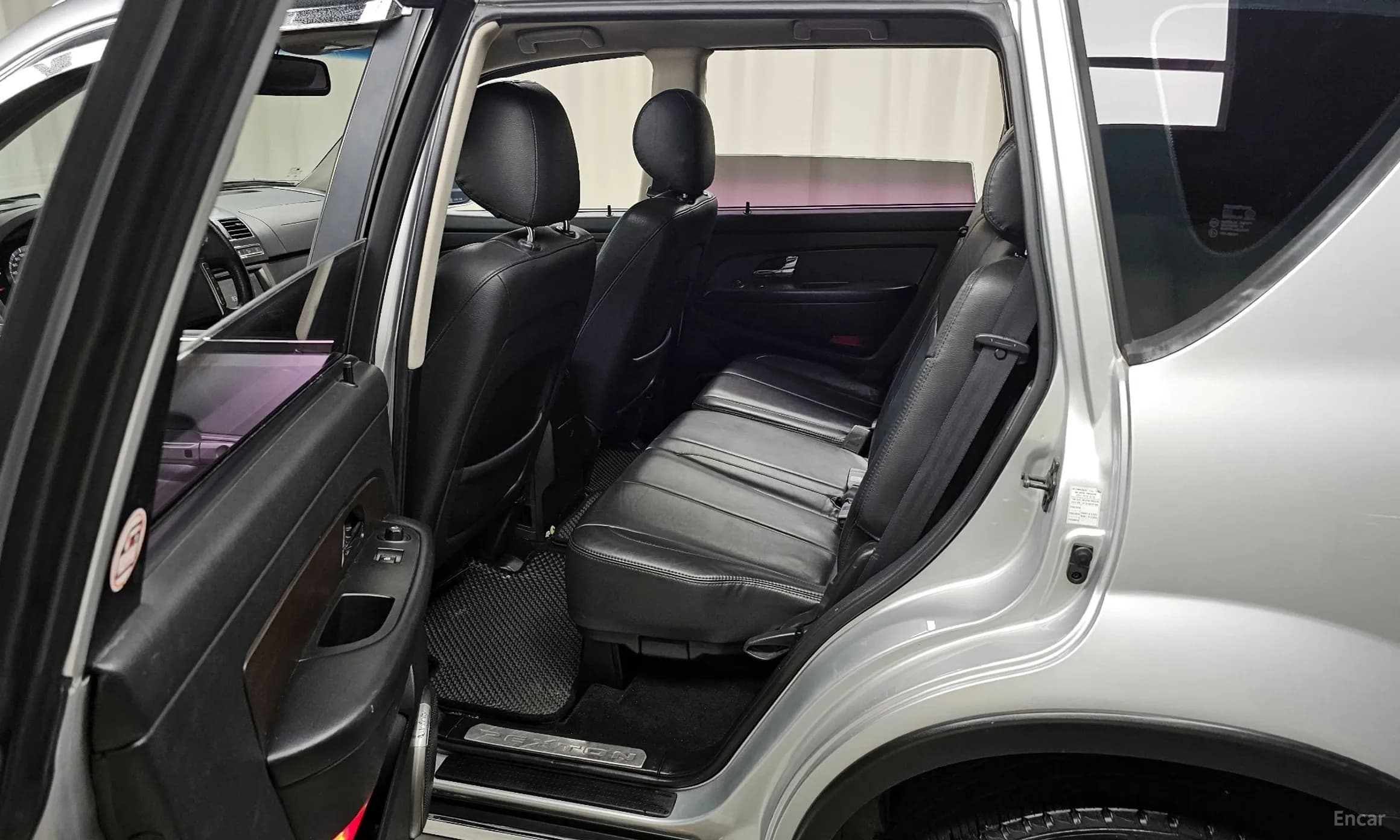 Rexton W