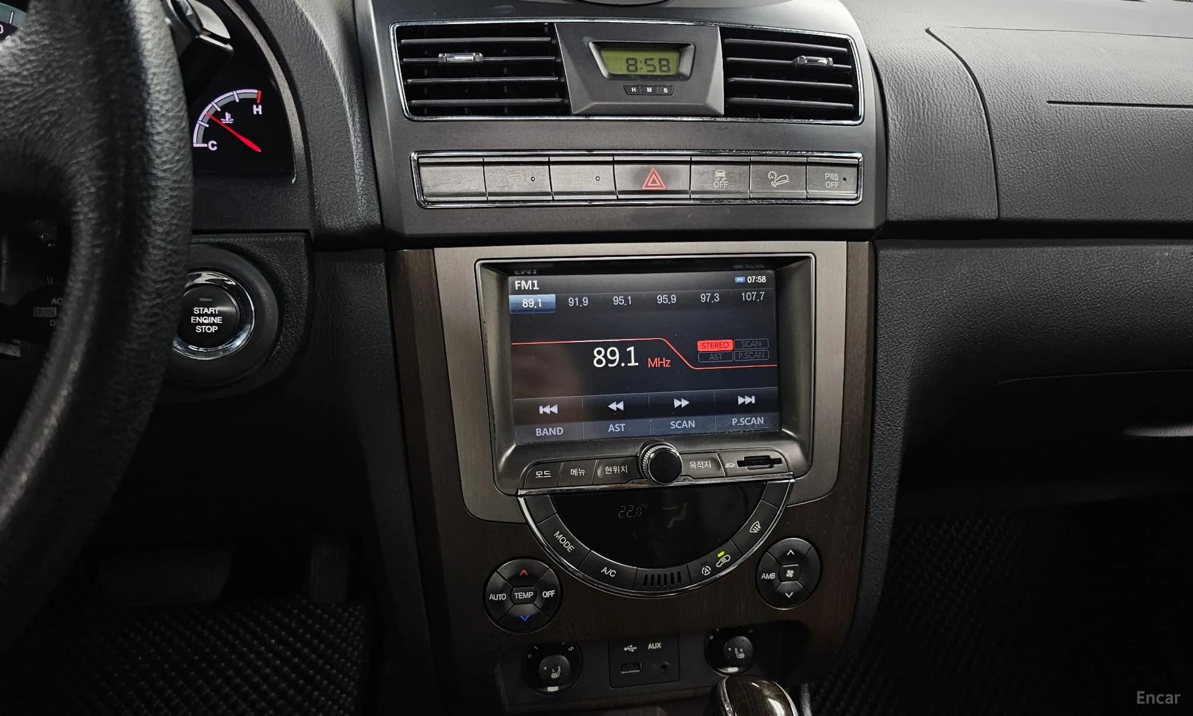 Rexton W