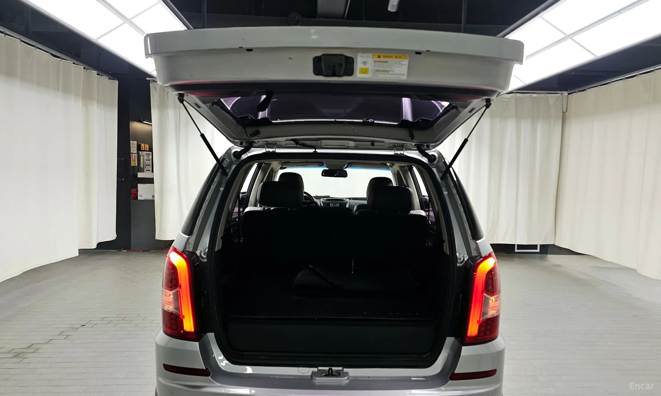 Rexton W