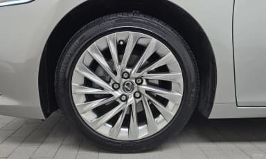 ES300h 7th Generation