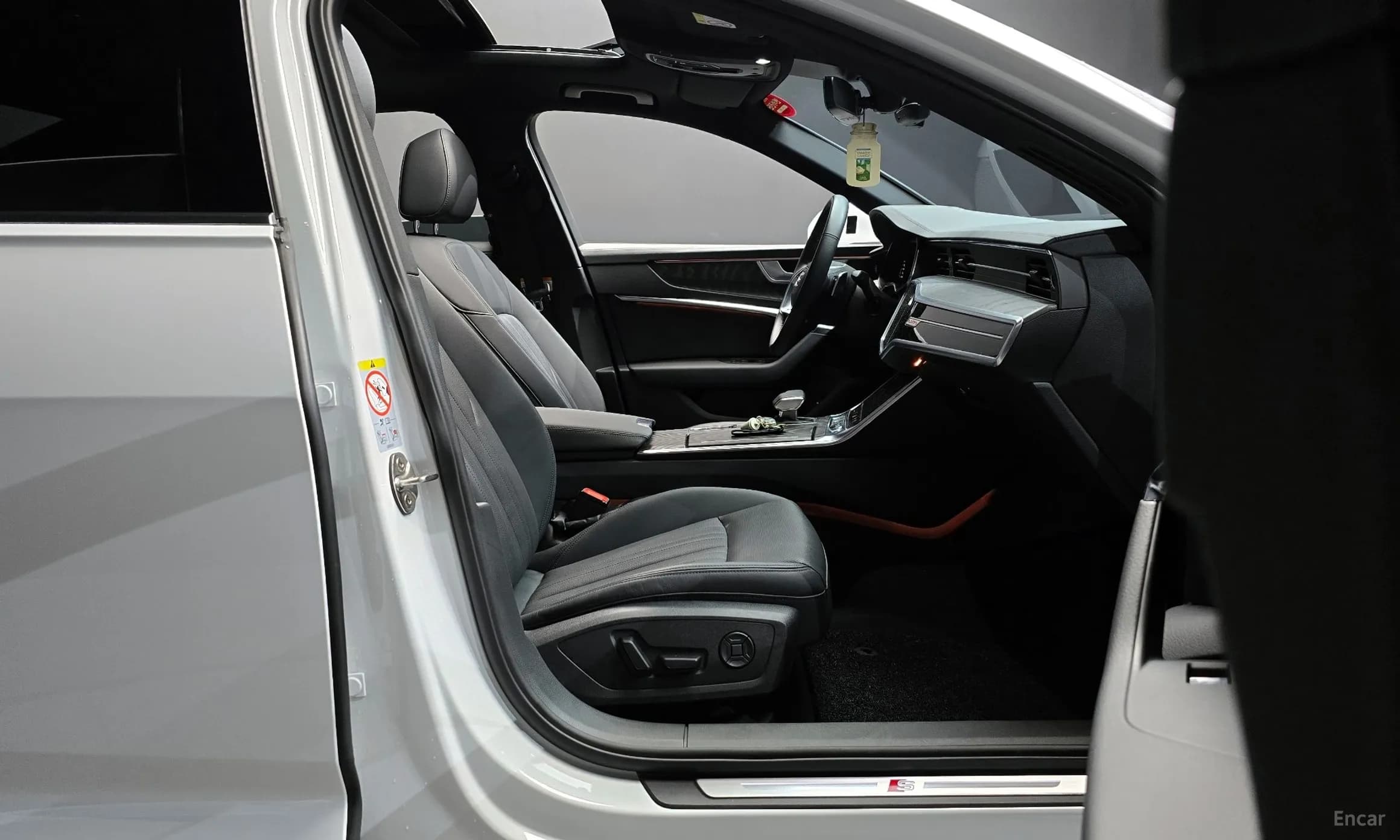 A6 (C8)