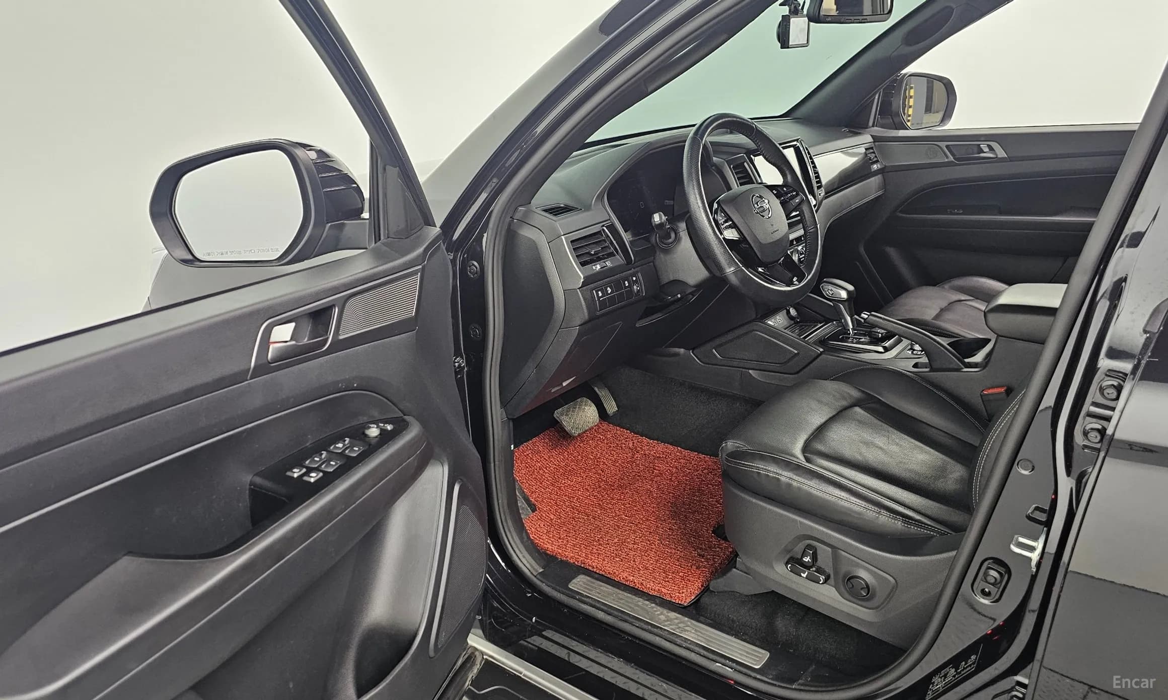 Rexton Sports Khan