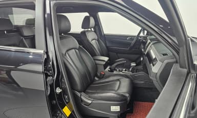 Rexton Sports Khan