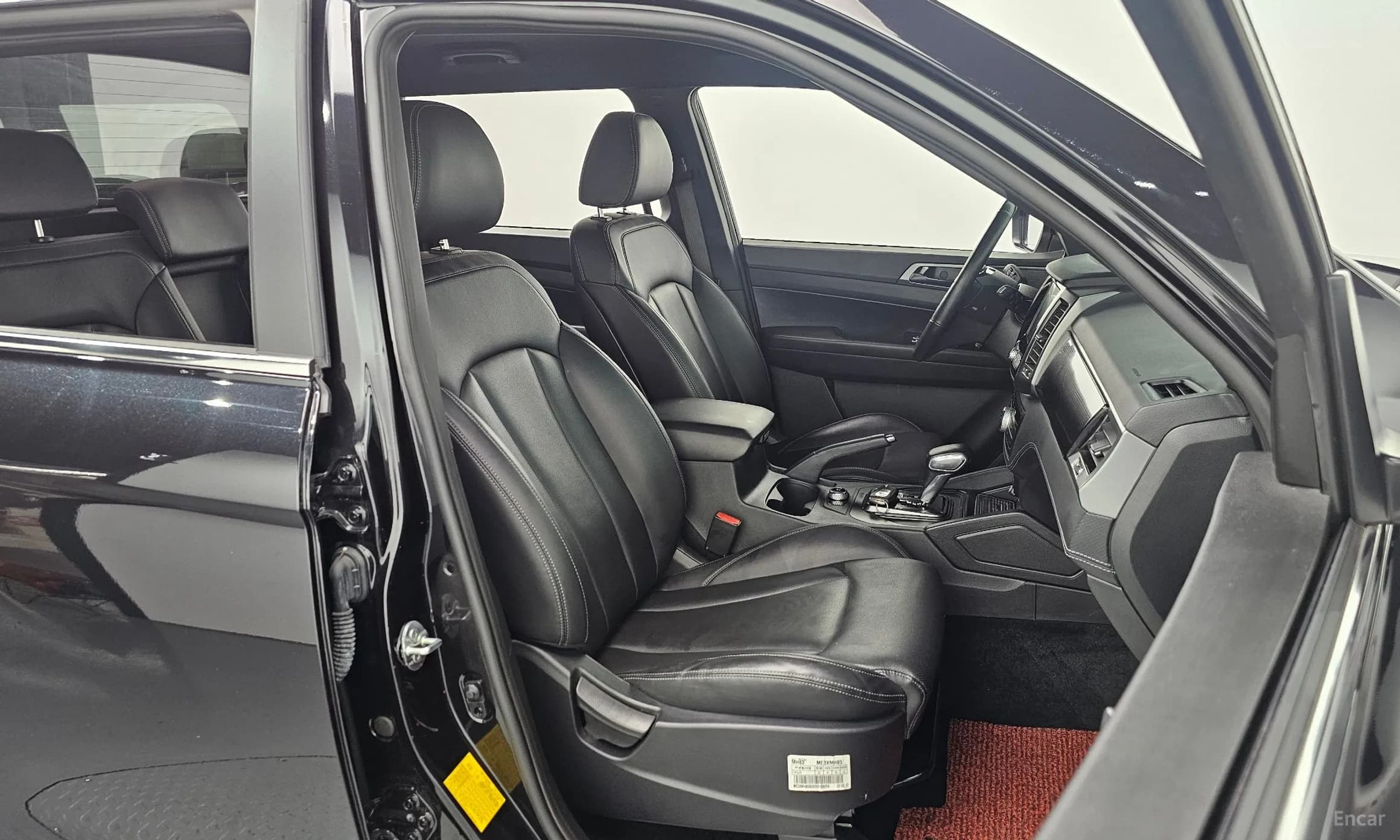 Rexton Sports Khan