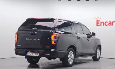 Rexton Sports Khan