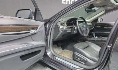 7 Series (F01)