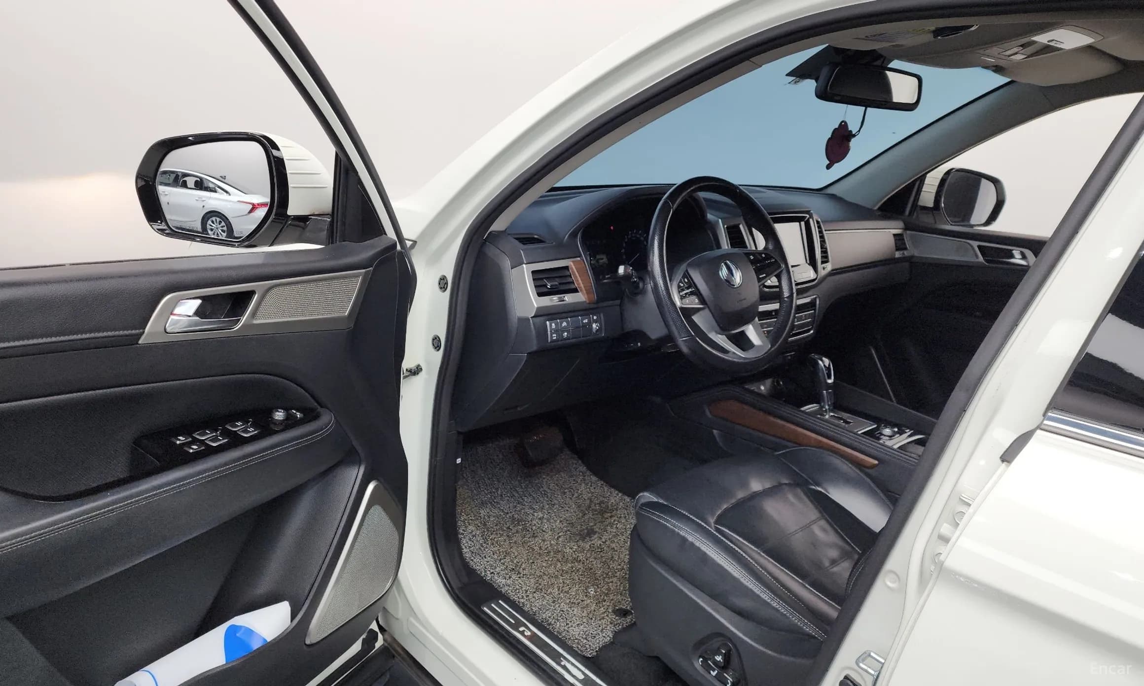 G4 Rexton
