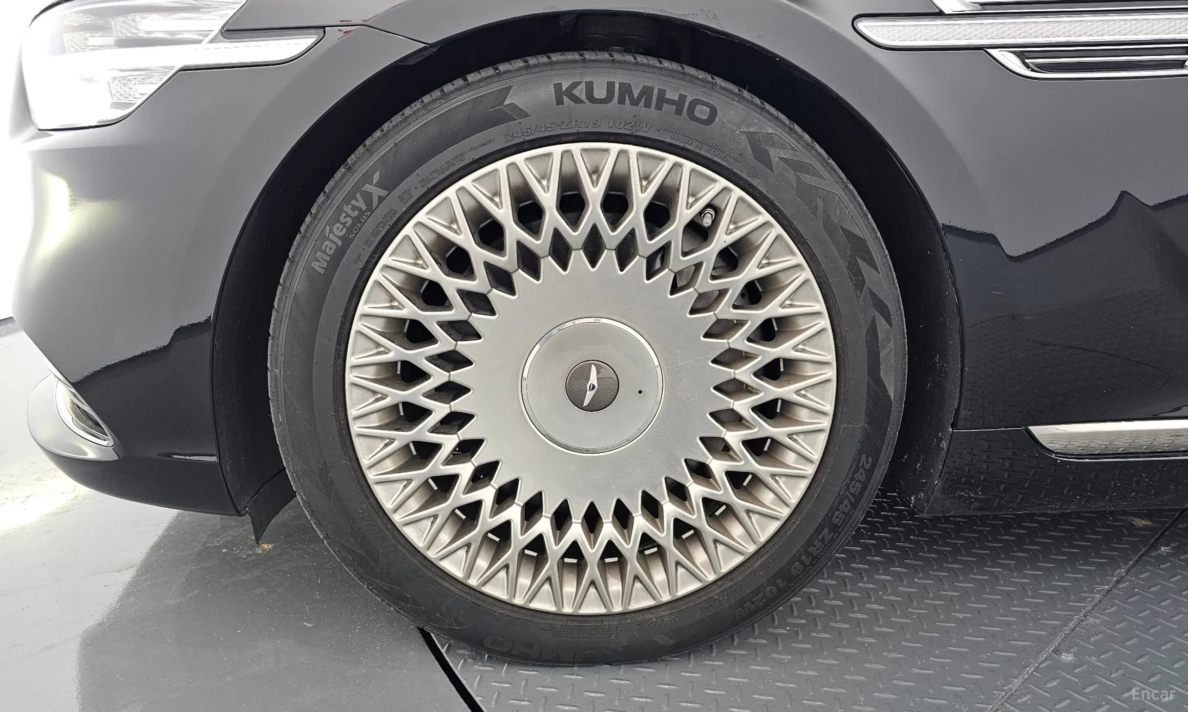 G90