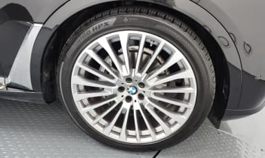 X7 (G07)