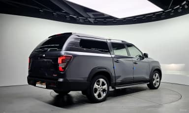 Rexton Sports Khan