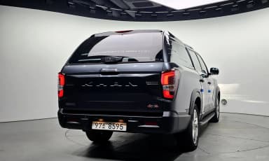 Rexton Sports Khan