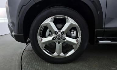 Rexton Sports Khan