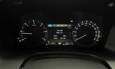 Rexton Sports Khan