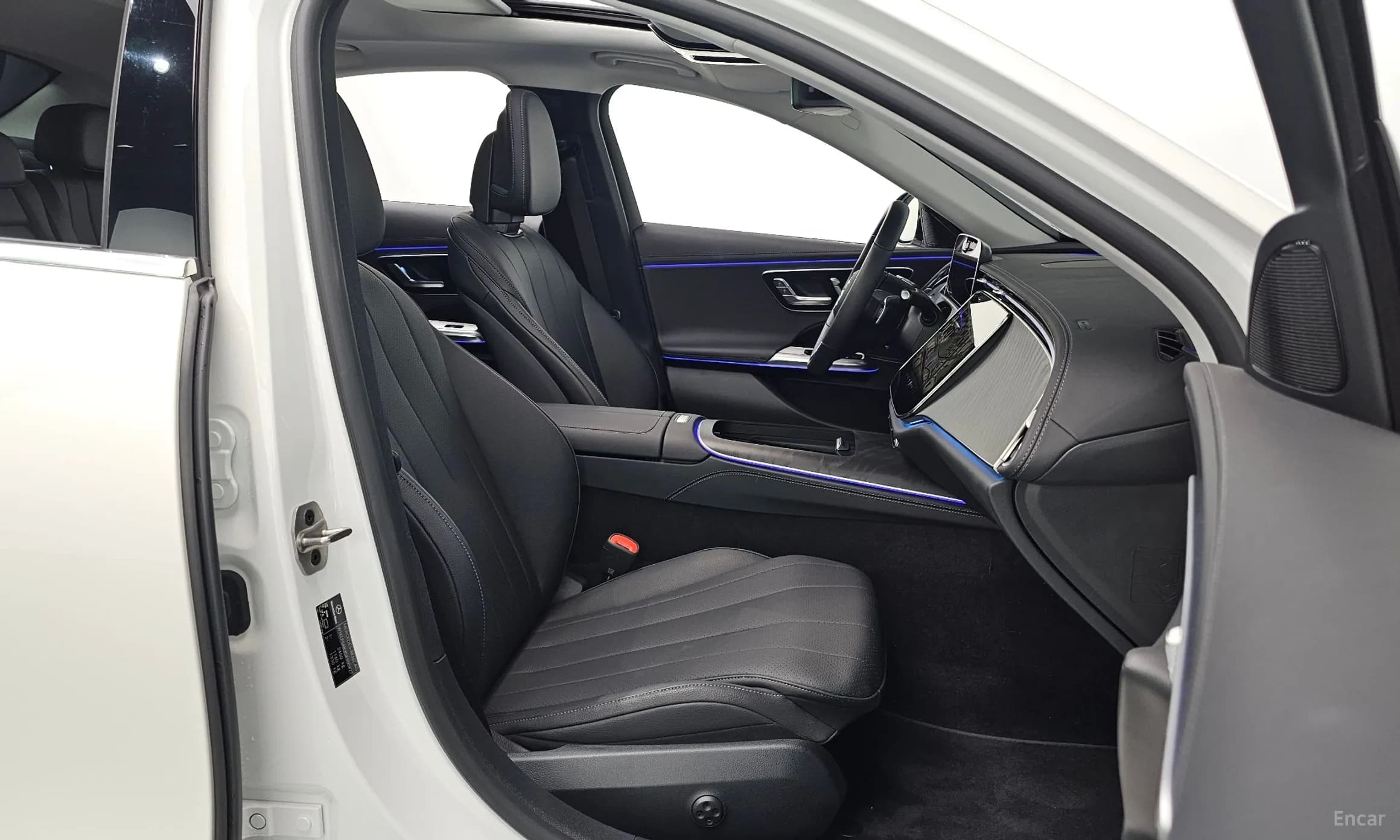 E-Class W214