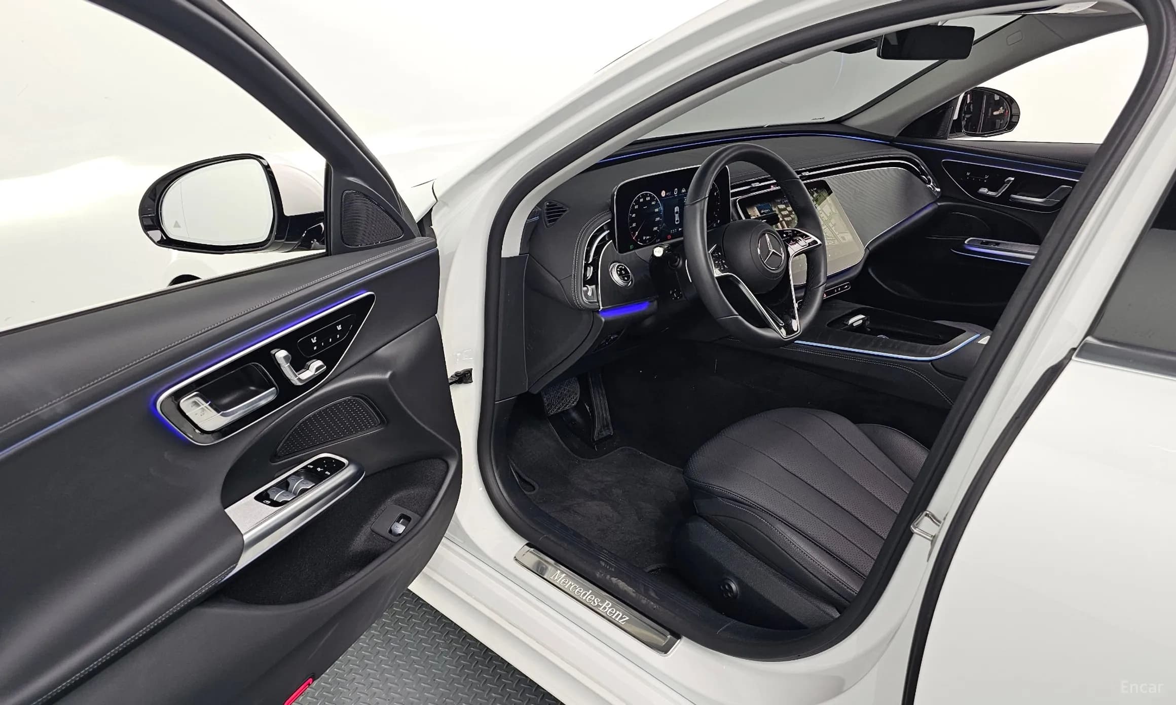 E-Class W214