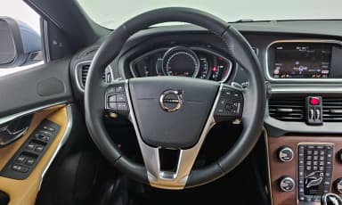 V40