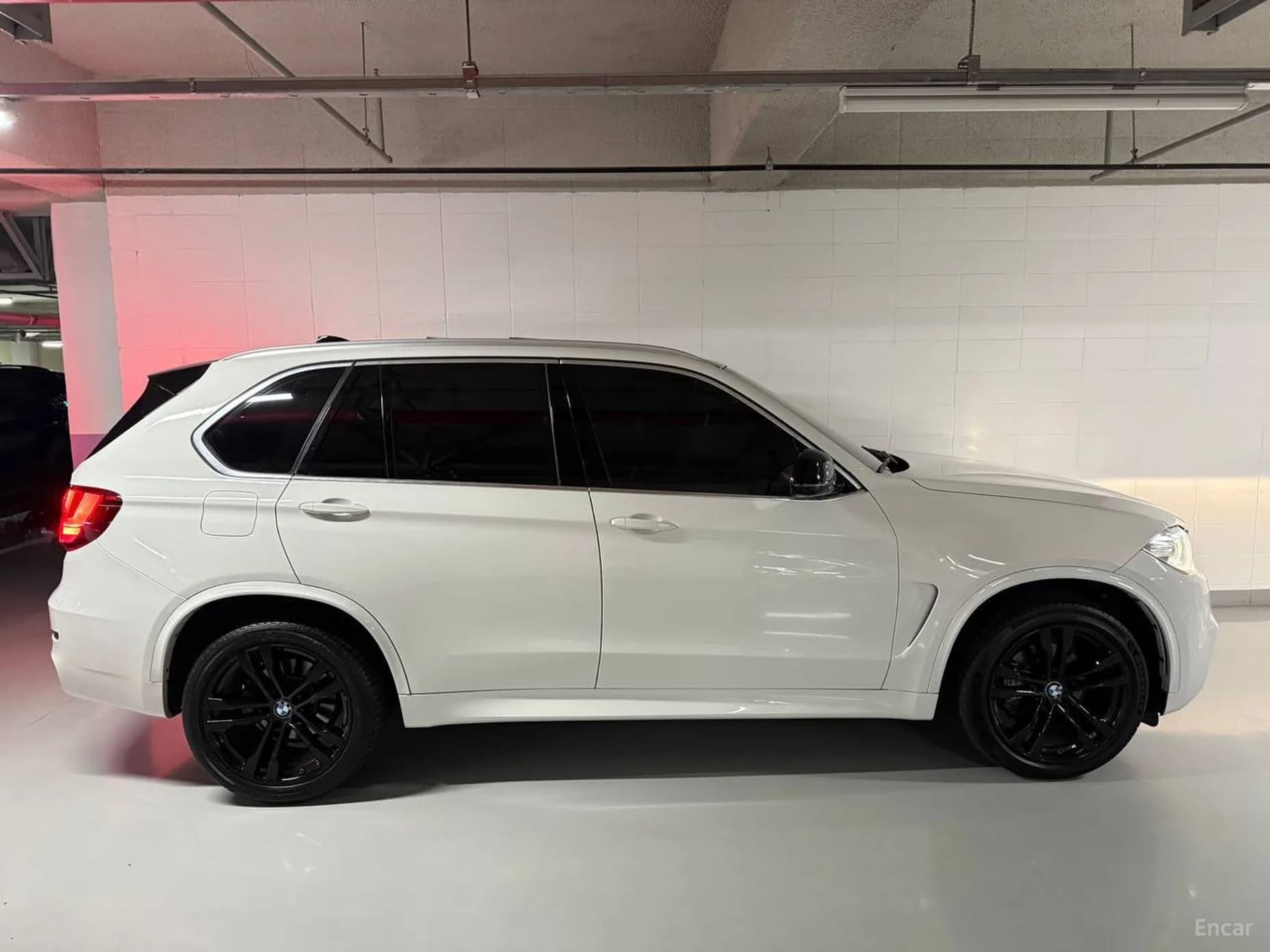 X5 (F15)